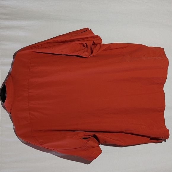 Mountain Hardwear Shirt - Picture 2 of 9